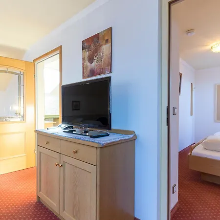 Апартаменты Haus Elite *